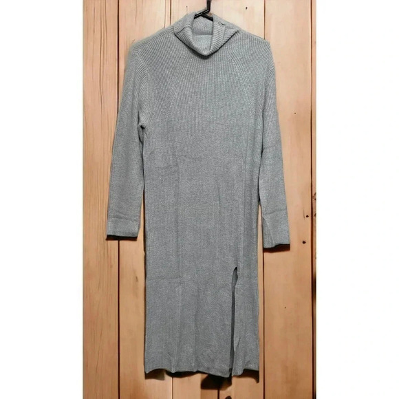 Abound NWT’s Mock Neck Ribbed Midi sweater dress. Slit thigh. Size medium - Picture 1 of 9